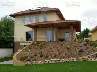 Hagyományos Családi ház, 374m2, Pince+Földszint+Emelet, Kontytető (Csömör) - Előnézeti kép