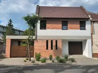 Modern Hagyományos Családi ház, 248m2, Földszint+Emelet, Nyeregtető (Budapest-Újpest) - Előnézeti kép
