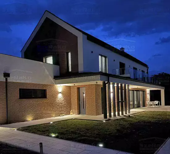 Modern Családi ház, 193m2, Földszint+Emelet, Nyeregtető+Lapostető (Csopak) - Elkészült állapot (1. kép)