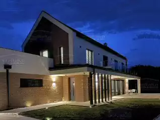 Modern Családi ház, 193m2, Földszint+Emelet, Nyeregtető+Lapostető (Csopak) - Előnézeti kép