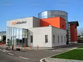 Modern Üzletház és raktár, 1324m2, Földszint+2 Emelet, Lapostető+Dongatető (Balatonboglár) - Előnézeti kép